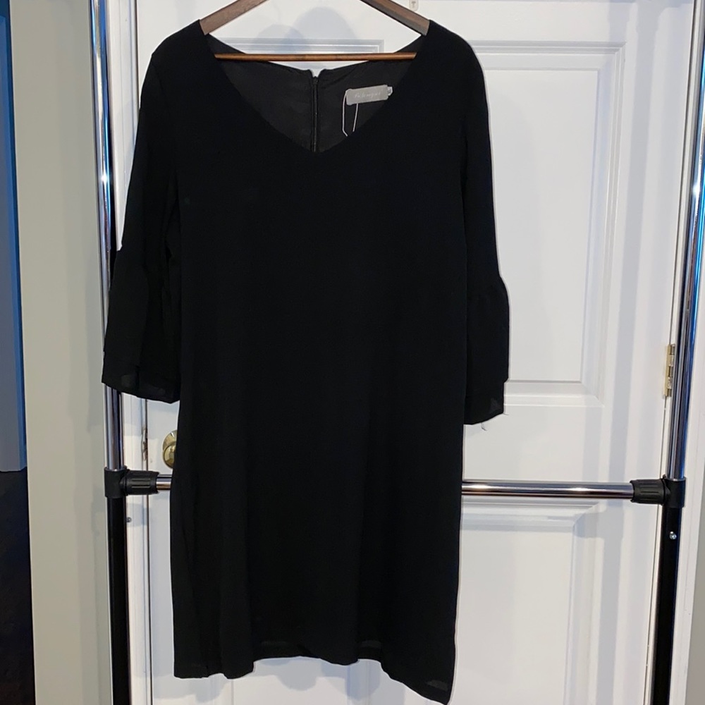 Black belongsci dress
